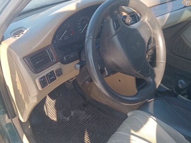 Зелений Ленд Ровер Дефендер, об'ємом двигуна 0 л та пробігом 1000 тис. км за 1700 $, фото 2 на Automoto.ua