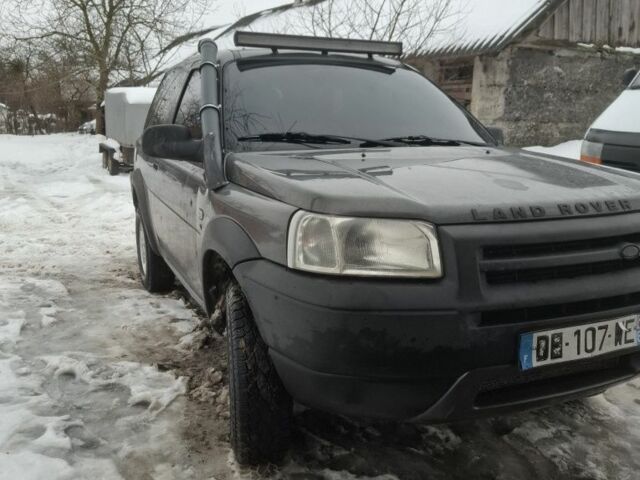 Зелений Ленд Ровер Дефендер, об'ємом двигуна 2 л та пробігом 260 тис. км за 2800 $, фото 4 на Automoto.ua
