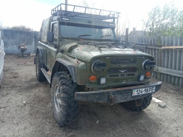 Зелений Ленд Ровер Дефендер, об'ємом двигуна 0 л та пробігом 100 тис. км за 7999 $, фото 2 на Automoto.ua