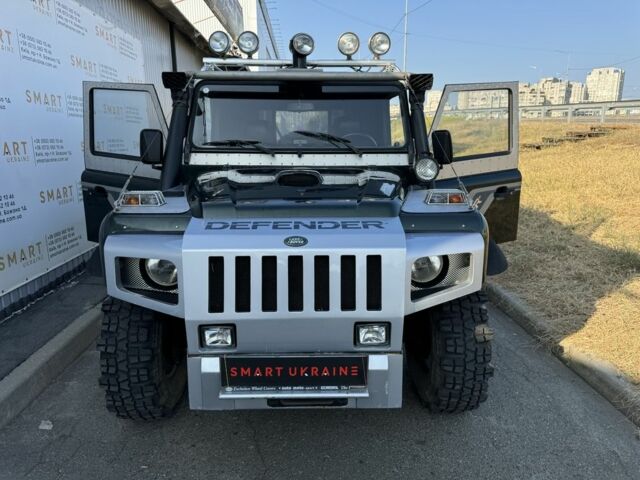 Зеленый Ленд Ровер Дефендер, объемом двигателя 2.5 л и пробегом 121 тыс. км за 18950 $, фото 6 на Automoto.ua