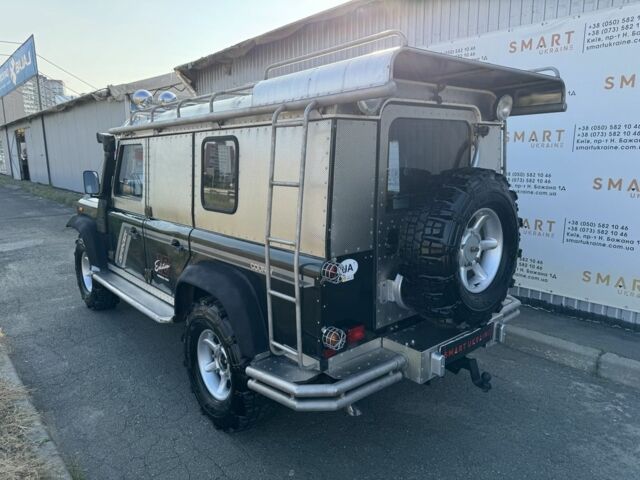 Зеленый Ленд Ровер Дефендер, объемом двигателя 2.5 л и пробегом 121 тыс. км за 18950 $, фото 5 на Automoto.ua