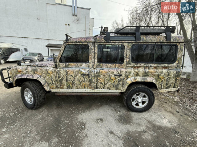 Зелений Ленд Ровер Дефендер, об'ємом двигуна 2.5 л та пробігом 102 тис. км за 18500 $, фото 6 на Automoto.ua