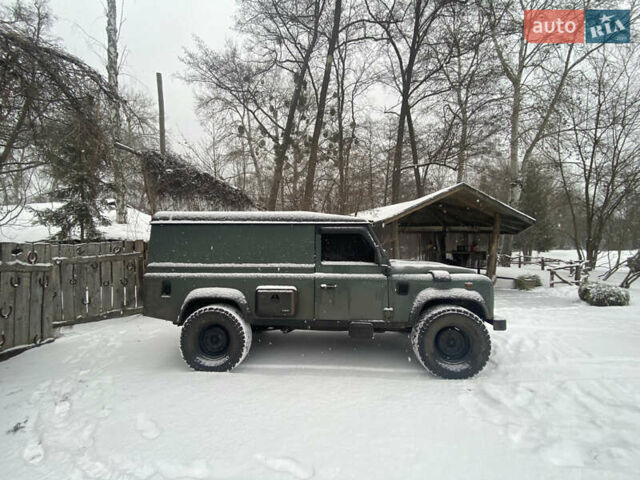 Зелений Ленд Ровер Дефендер, об'ємом двигуна 2.4 л та пробігом 150 тис. км за 25000 $, фото 12 на Automoto.ua