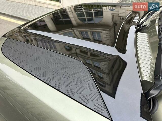 Зеленый Ленд Ровер Дефендер, объемом двигателя 2 л и пробегом 77 тыс. км за 52000 $, фото 20 на Automoto.ua