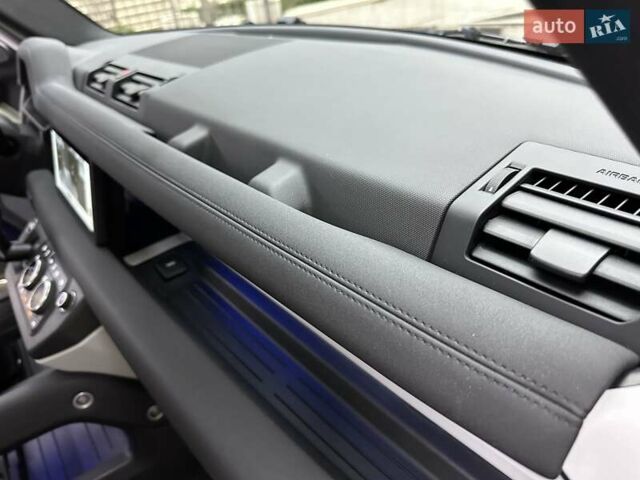 Зеленый Ленд Ровер Дефендер, объемом двигателя 2 л и пробегом 77 тыс. км за 52000 $, фото 70 на Automoto.ua