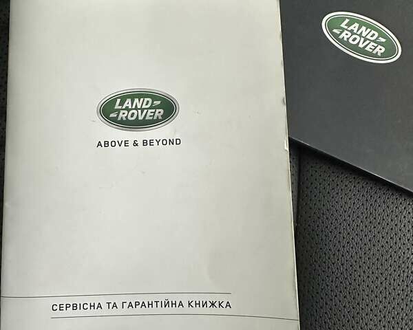 Зеленый Ленд Ровер Дефендер, объемом двигателя 2 л и пробегом 77 тыс. км за 52000 $, фото 96 на Automoto.ua