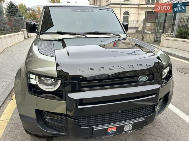 Зеленый Ленд Ровер Дефендер, объемом двигателя 2 л и пробегом 77 тыс. км за 52000 $, фото 4 на Automoto.ua