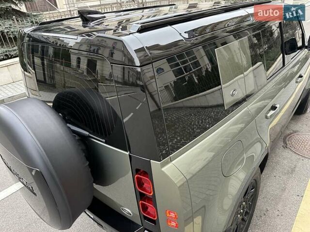 Зеленый Ленд Ровер Дефендер, объемом двигателя 2 л и пробегом 77 тыс. км за 52000 $, фото 31 на Automoto.ua