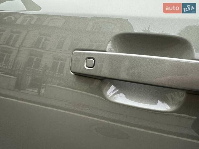 Зеленый Ленд Ровер Дефендер, объемом двигателя 2 л и пробегом 77 тыс. км за 52000 $, фото 24 на Automoto.ua