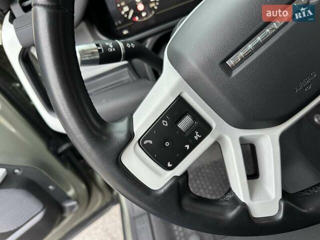 Зеленый Ленд Ровер Дефендер, объемом двигателя 2 л и пробегом 77 тыс. км за 52000 $, фото 42 на Automoto.ua