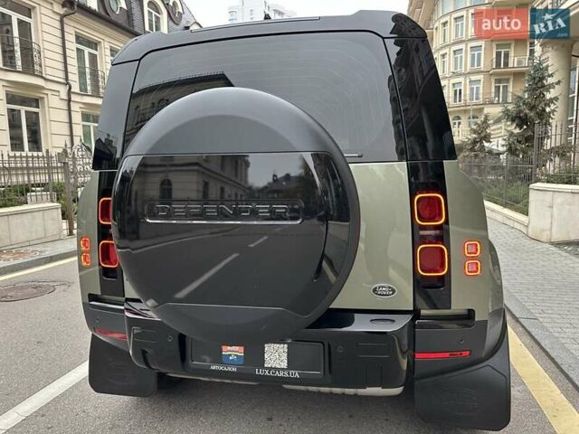 Зеленый Ленд Ровер Дефендер, объемом двигателя 2 л и пробегом 77 тыс. км за 52000 $, фото 10 на Automoto.ua
