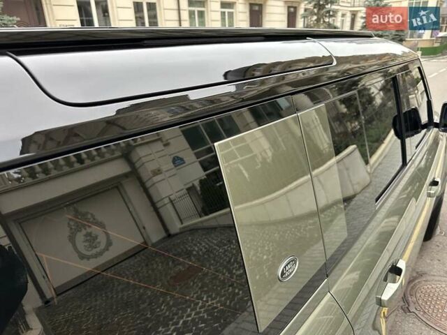 Зеленый Ленд Ровер Дефендер, объемом двигателя 2 л и пробегом 77 тыс. км за 52000 $, фото 33 на Automoto.ua