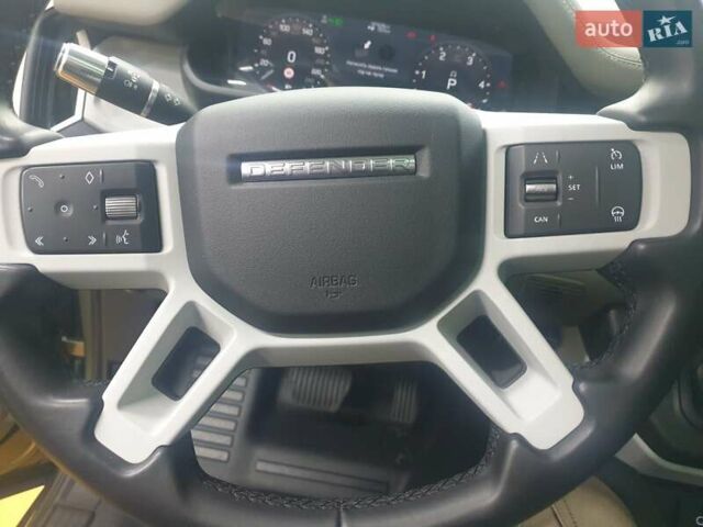 Зелений Ленд Ровер Дефендер, об'ємом двигуна 2 л та пробігом 126 тис. км за 48000 $, фото 18 на Automoto.ua