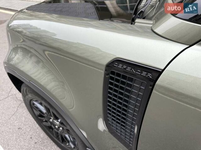 Зеленый Ленд Ровер Дефендер, объемом двигателя 2 л и пробегом 77 тыс. км за 52000 $, фото 21 на Automoto.ua