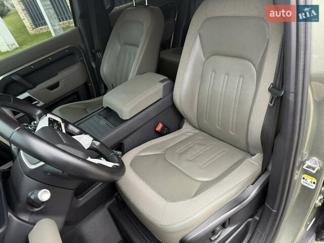 Зелений Ленд Ровер Дефендер, об'ємом двигуна 2 л та пробігом 108 тис. км за 55000 $, фото 7 на Automoto.ua