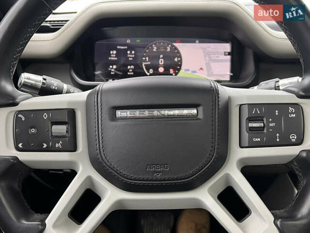 Зелений Ленд Ровер Дефендер, об'ємом двигуна 2 л та пробігом 157 тис. км за 54000 $, фото 25 на Automoto.ua