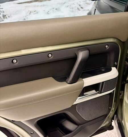 Зеленый Ленд Ровер Дефендер, объемом двигателя 2 л и пробегом 164 тыс. км за 49900 $, фото 38 на Automoto.ua