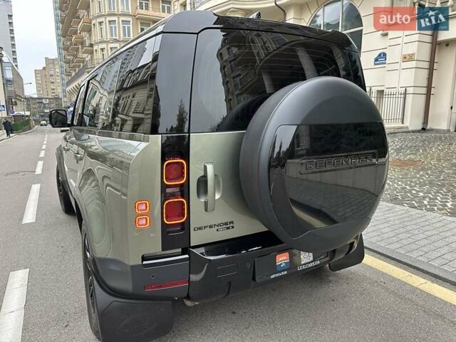 Зеленый Ленд Ровер Дефендер, объемом двигателя 2 л и пробегом 77 тыс. км за 52000 $, фото 8 на Automoto.ua