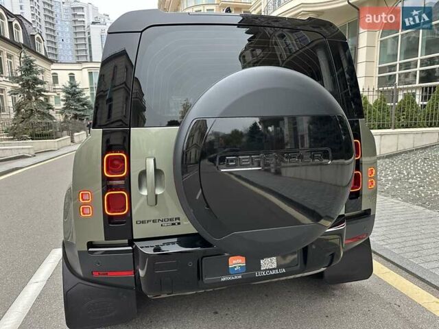 Зеленый Ленд Ровер Дефендер, объемом двигателя 2 л и пробегом 77 тыс. км за 52000 $, фото 9 на Automoto.ua
