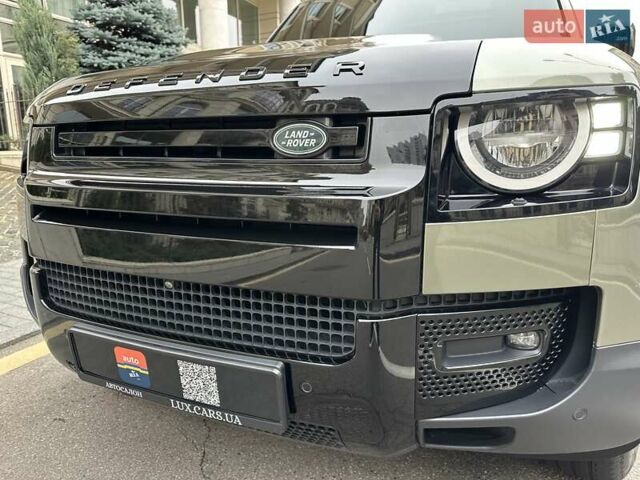 Зеленый Ленд Ровер Дефендер, объемом двигателя 2 л и пробегом 77 тыс. км за 52000 $, фото 18 на Automoto.ua