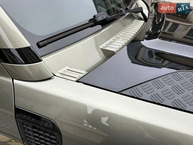 Зеленый Ленд Ровер Дефендер, объемом двигателя 2 л и пробегом 77 тыс. км за 52000 $, фото 35 на Automoto.ua