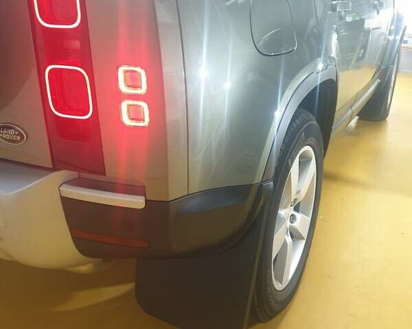 Зелений Ленд Ровер Дефендер, об'ємом двигуна 2 л та пробігом 126 тис. км за 48000 $, фото 5 на Automoto.ua