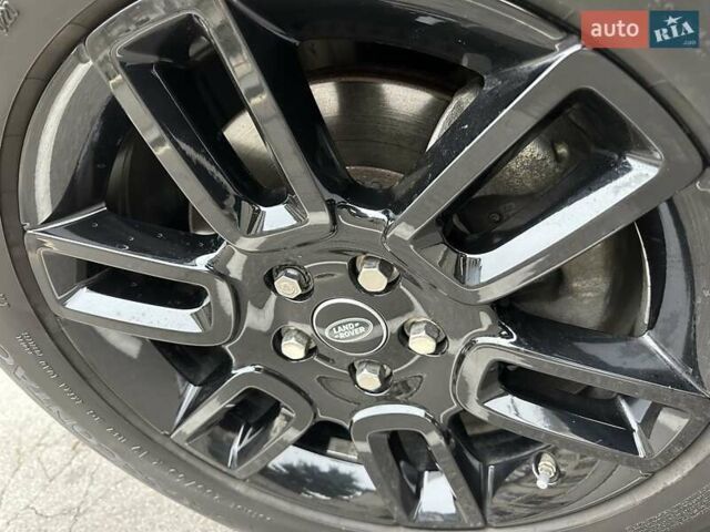 Зеленый Ленд Ровер Дефендер, объемом двигателя 2 л и пробегом 77 тыс. км за 52000 $, фото 36 на Automoto.ua