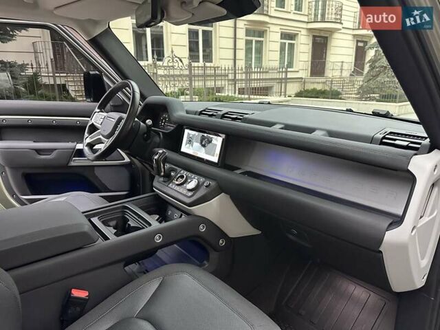 Зеленый Ленд Ровер Дефендер, объемом двигателя 2 л и пробегом 77 тыс. км за 52000 $, фото 67 на Automoto.ua