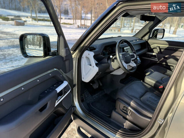 Зеленый Ленд Ровер Дефендер, объемом двигателя 3 л и пробегом 78 тыс. км за 68000 $, фото 41 на Automoto.ua