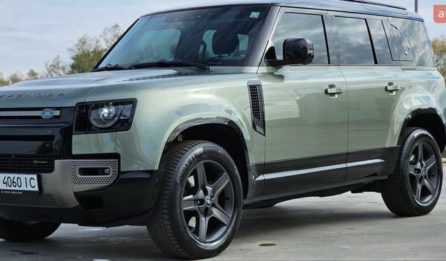 Зеленый Ленд Ровер Дефендер, объемом двигателя 3 л и пробегом 105 тыс. км за 65500 $, фото 7 на Automoto.ua