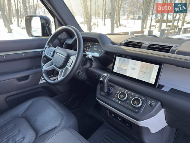 Зеленый Ленд Ровер Дефендер, объемом двигателя 3 л и пробегом 78 тыс. км за 68000 $, фото 57 на Automoto.ua