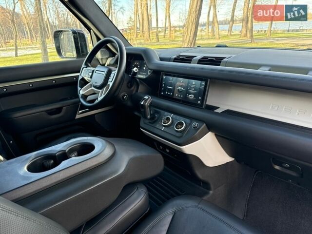 Зелений Ленд Ровер Дефендер, об'ємом двигуна 3 л та пробігом 79 тис. км за 68000 $, фото 53 на Automoto.ua