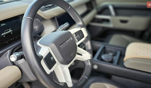 Зеленый Ленд Ровер Дефендер, объемом двигателя 3 л и пробегом 105 тыс. км за 65500 $, фото 21 на Automoto.ua