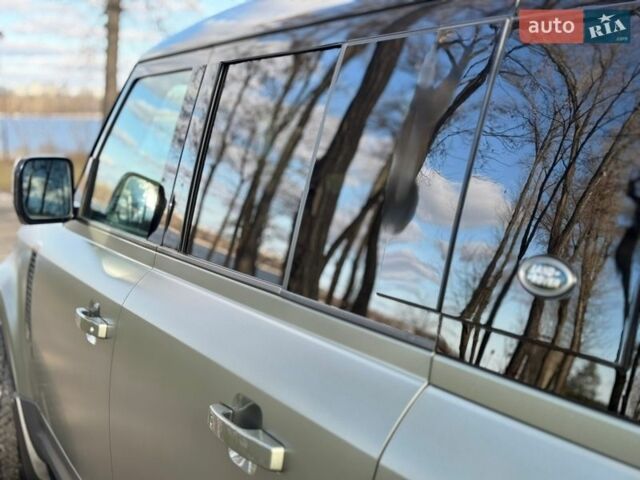 Зелений Ленд Ровер Дефендер, об'ємом двигуна 3 л та пробігом 79 тис. км за 68000 $, фото 30 на Automoto.ua