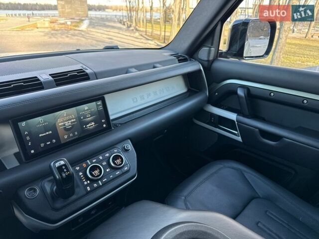 Зелений Ленд Ровер Дефендер, об'ємом двигуна 3 л та пробігом 79 тис. км за 68000 $, фото 73 на Automoto.ua