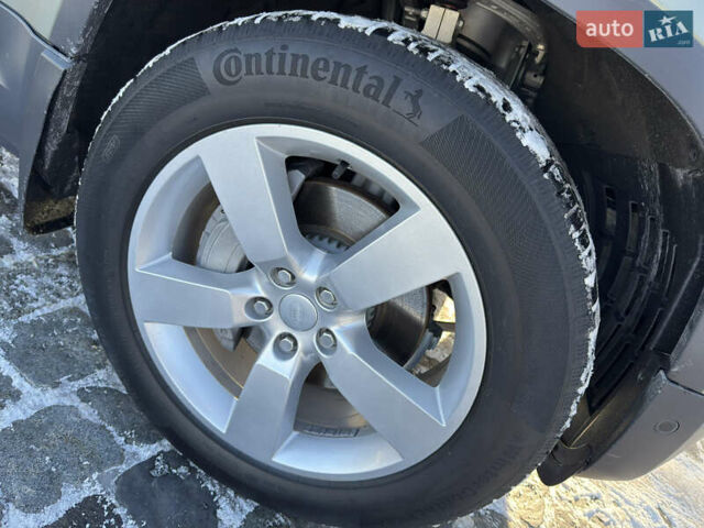 Зеленый Ленд Ровер Дефендер, объемом двигателя 3 л и пробегом 78 тыс. км за 68000 $, фото 18 на Automoto.ua