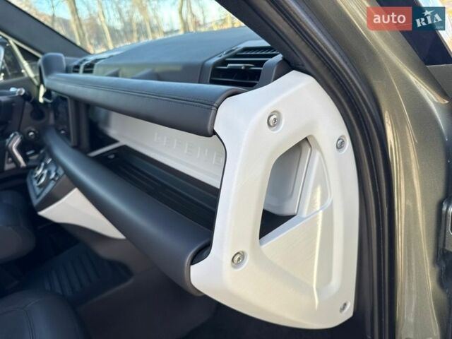 Зелений Ленд Ровер Дефендер, об'ємом двигуна 3 л та пробігом 79 тис. км за 68000 $, фото 54 на Automoto.ua