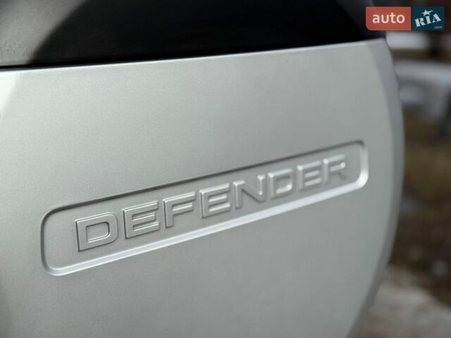 Зелений Ленд Ровер Дефендер, об'ємом двигуна 3 л та пробігом 79 тис. км за 68000 $, фото 28 на Automoto.ua