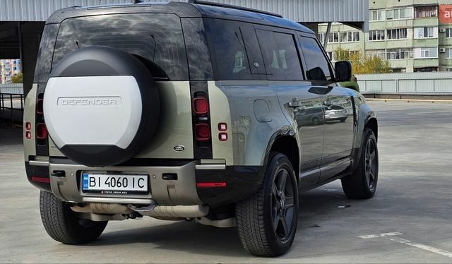 Зеленый Ленд Ровер Дефендер, объемом двигателя 3 л и пробегом 105 тыс. км за 65500 $, фото 4 на Automoto.ua