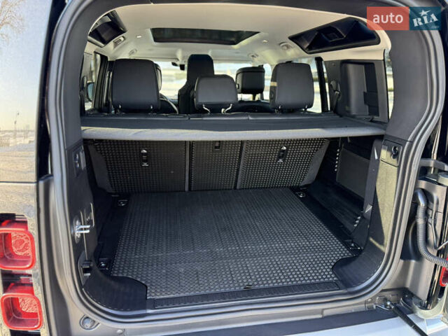 Зеленый Ленд Ровер Дефендер, объемом двигателя 3 л и пробегом 78 тыс. км за 68000 $, фото 34 на Automoto.ua