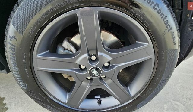 Зеленый Ленд Ровер Дефендер, объемом двигателя 3 л и пробегом 105 тыс. км за 65500 $, фото 11 на Automoto.ua