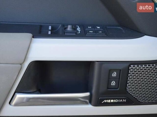 Ленд Ровер Дефендер 2022 в Одессе на Automoto.ua Зеленый Ленд Ровер Дефендер, объемом двигателя 3 л и пробегом 29 тыс. км за 77000 $, фото 18 на Automoto.ua