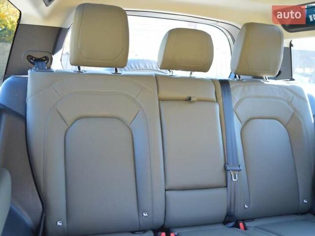 Ленд Ровер Дефендер 2022 в Одессе на Automoto.ua Зеленый Ленд Ровер Дефендер, объемом двигателя 3 л и пробегом 29 тыс. км за 77000 $, фото 42 на Automoto.ua