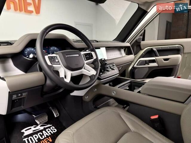 Зеленый Ленд Ровер Дефендер, объемом двигателя 3 л и пробегом 7 тыс. км за 80800 $, фото 8 на Automoto.ua