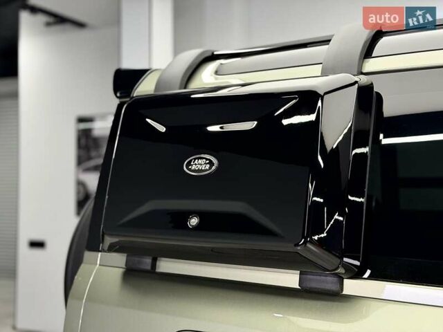 Зеленый Ленд Ровер Дефендер, объемом двигателя 3 л и пробегом 7 тыс. км за 80800 $, фото 58 на Automoto.ua