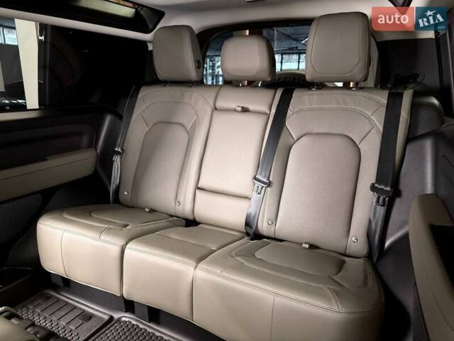 Зеленый Ленд Ровер Дефендер, объемом двигателя 3 л и пробегом 7 тыс. км за 82990 $, фото 53 на Automoto.ua