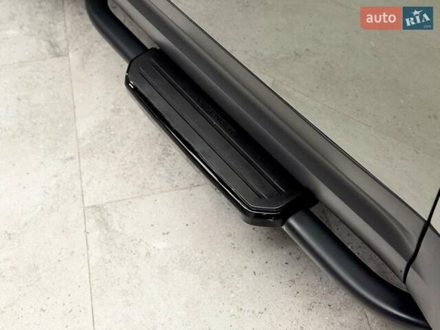 Зеленый Ленд Ровер Дефендер, объемом двигателя 3 л и пробегом 7 тыс. км за 80800 $, фото 63 на Automoto.ua