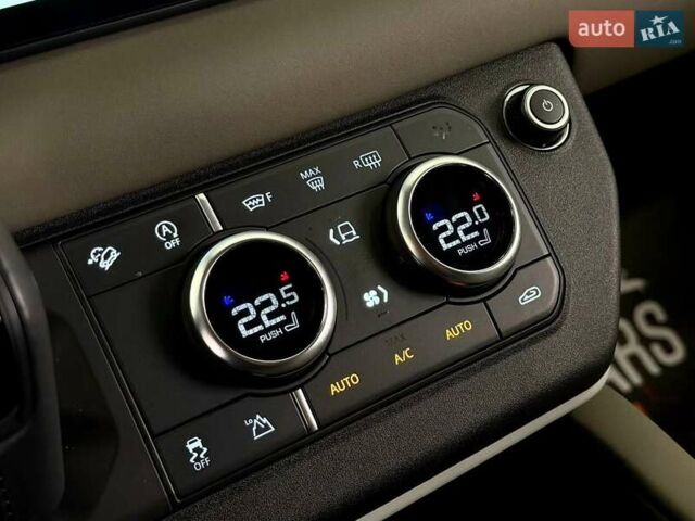 Зеленый Ленд Ровер Дефендер, объемом двигателя 3 л и пробегом 7 тыс. км за 82990 $, фото 49 на Automoto.ua