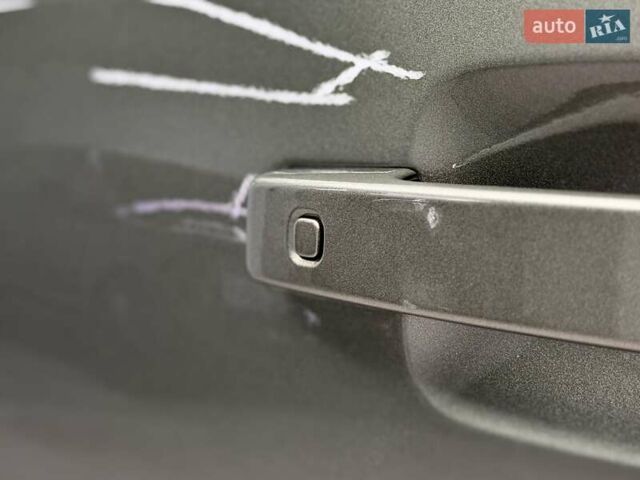 Зеленый Ленд Ровер Дефендер, объемом двигателя 3 л и пробегом 7 тыс. км за 80800 $, фото 62 на Automoto.ua