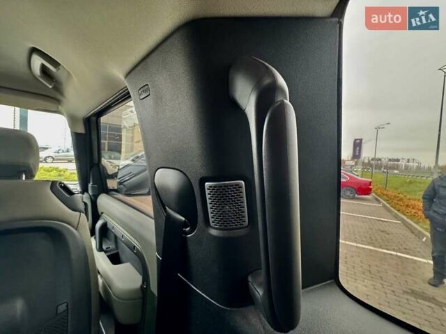 Зеленый Ленд Ровер Дефендер, объемом двигателя 3 л и пробегом 6 тыс. км за 79999 $, фото 17 на Automoto.ua